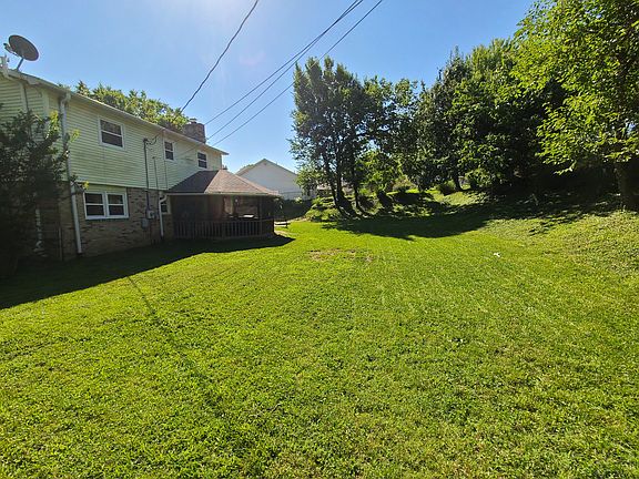 3rd image of 1904 Weissinger Ln E