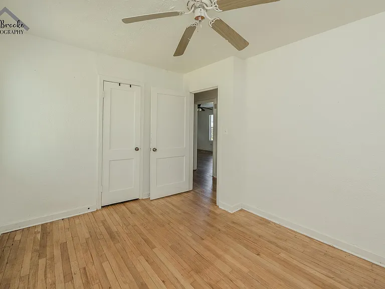 3202 Grant St — Photo 15