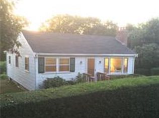 255 Wolcott Ave, Middletown, RI 02842