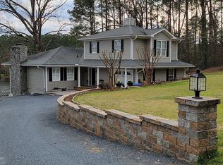 157 Lakeview Dr, Whispering Pines, NC 28327