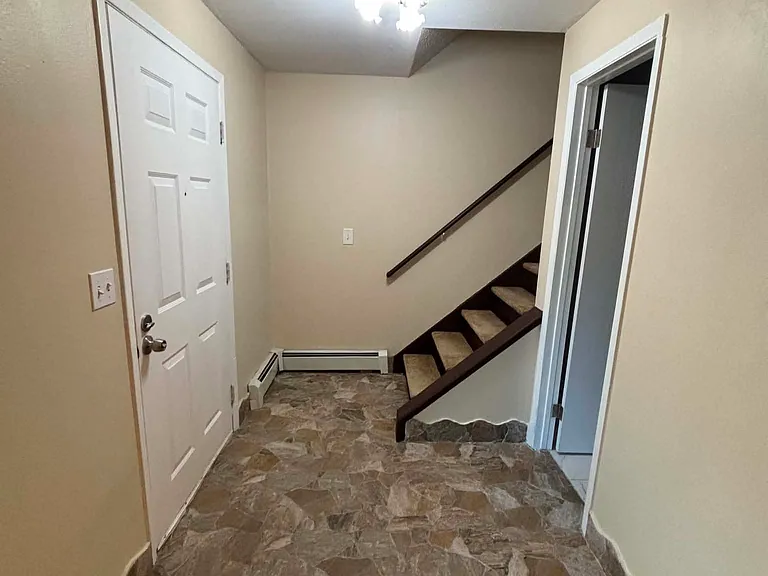 54 Nome Way #B — Photo 3