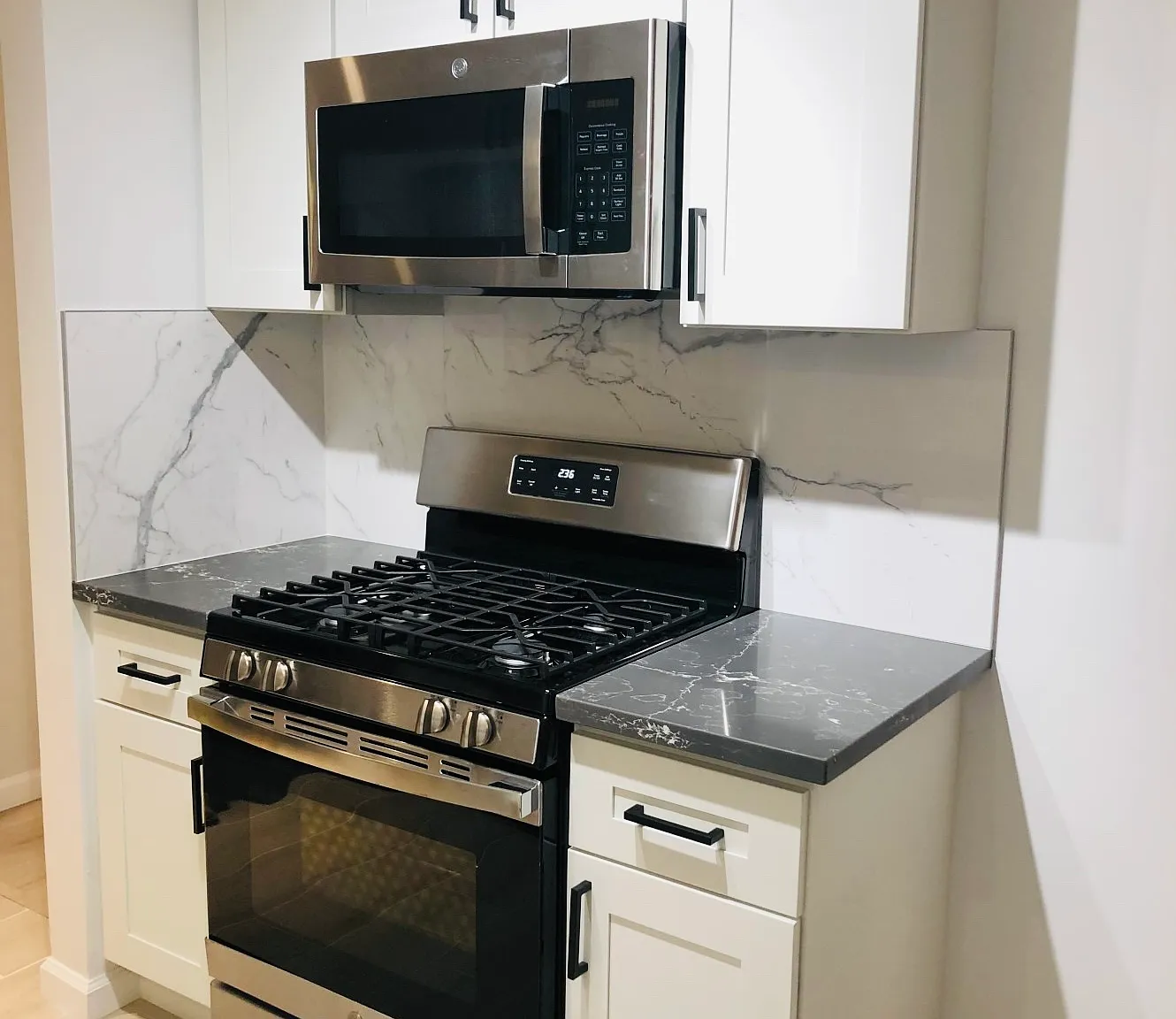 3 bed, 900 sqft, $950 — Photo 3