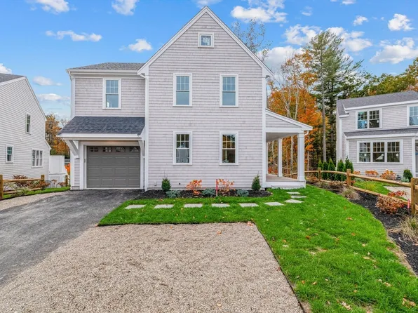 19 Pat Rose Way, Rockland, MA 02370