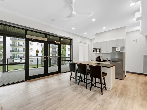 Garden Vista Apartments, 297 Base Line Rd W, London, ON N6J 1W4