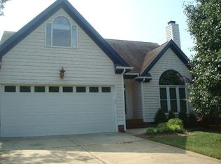 8913 Willow Trace Ct, Apex, NC 27539