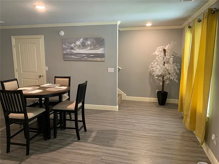 1349 N Corsica Dr — Photo 9