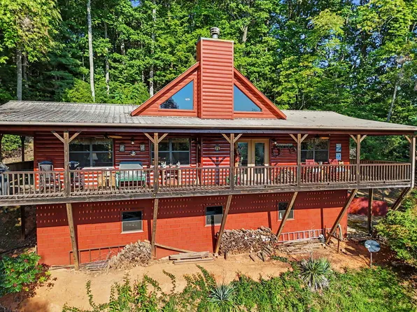109 Howard St, Blairsville, GA 30512