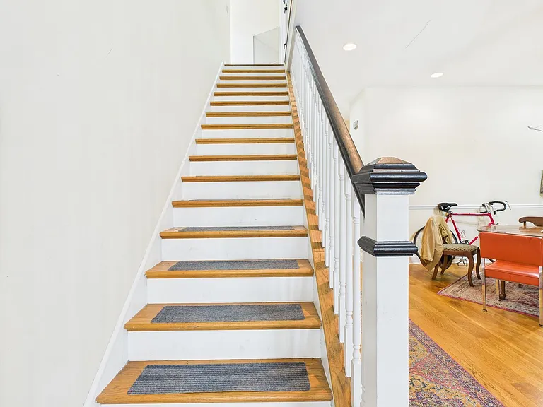 609 Idlewood Ave — Photo 8