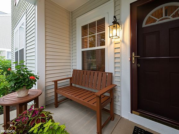 3rd image of 179 Blue Heron Ct