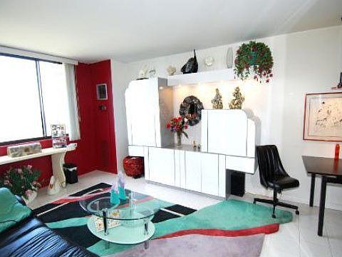5th image of 27010 Grand Central Pkwy APT 28F