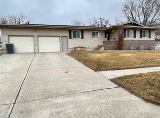 1602 Valli Hi Rd, Norfolk, NE 68701