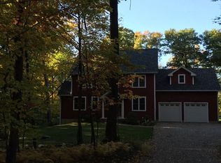 11 Woodlot Ln, Hadley, MA 01035
