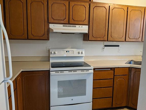 3rd image of 17514 NE 88th Pl #2