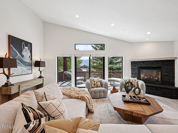 4th image of 12472 Ross Creek Dr