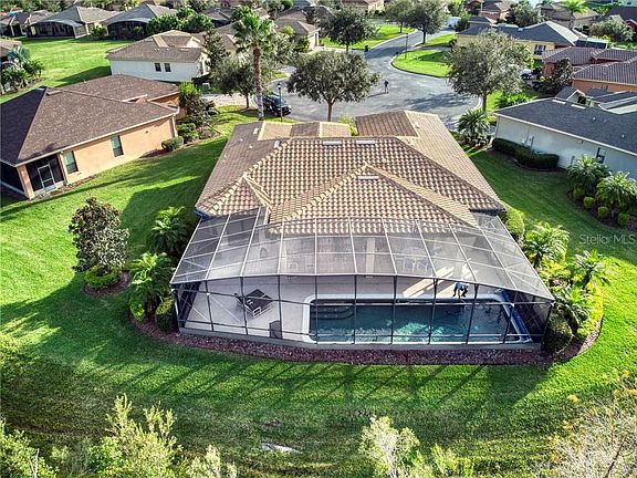 2nd image of 319 Santa Barbara Ln