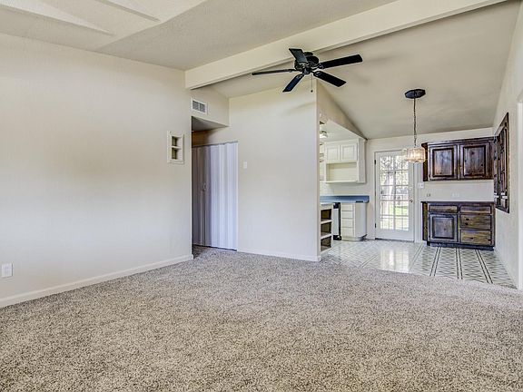 5th image of 6512 Pearson Ln