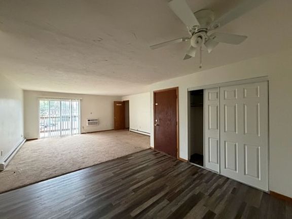 3rd image of 2303 Woodrow Ct APT 6