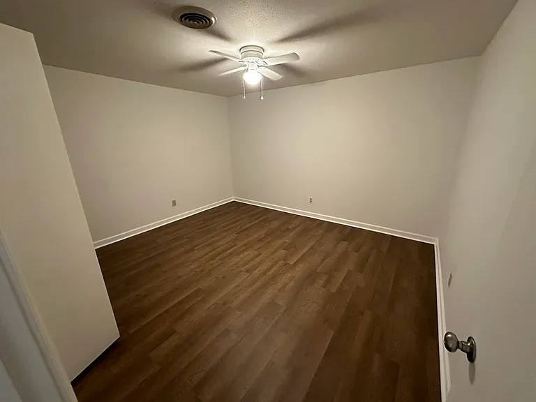 3183 Larch Ln #3 — Photo 5