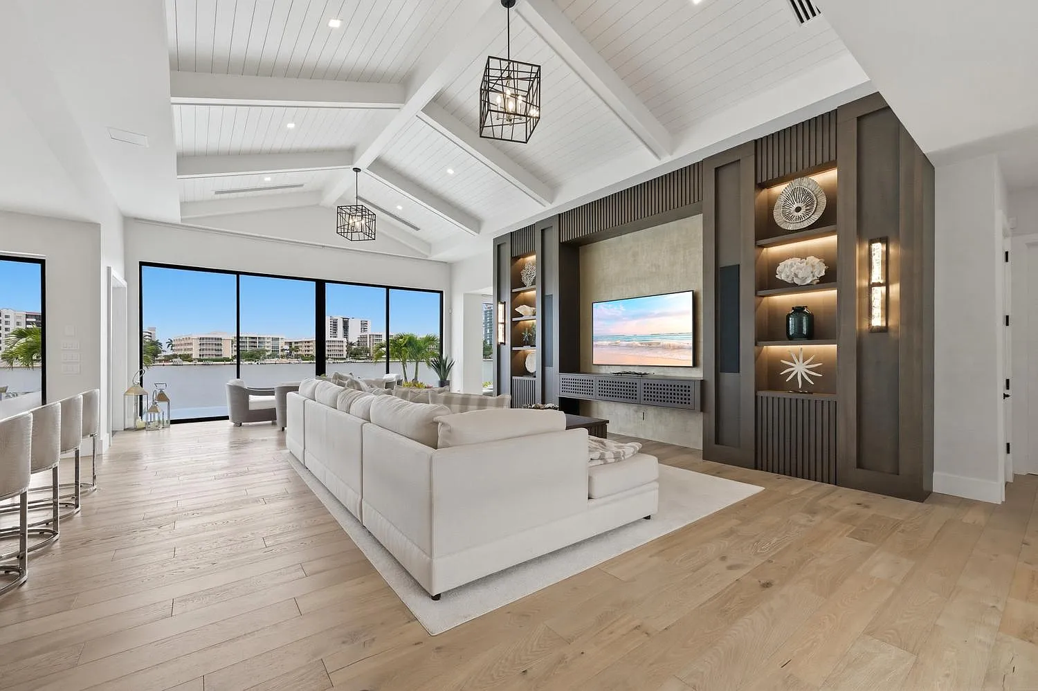 5 bed, 4157 sqft, $65,000 — Photo 4