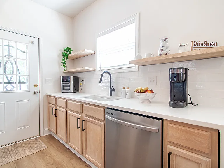 724 Ellis St — Photo 11