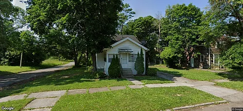 1801 Begole St Photo 1