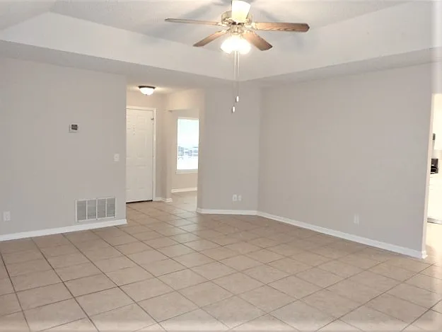 172 Parkside Dr — Photo 8