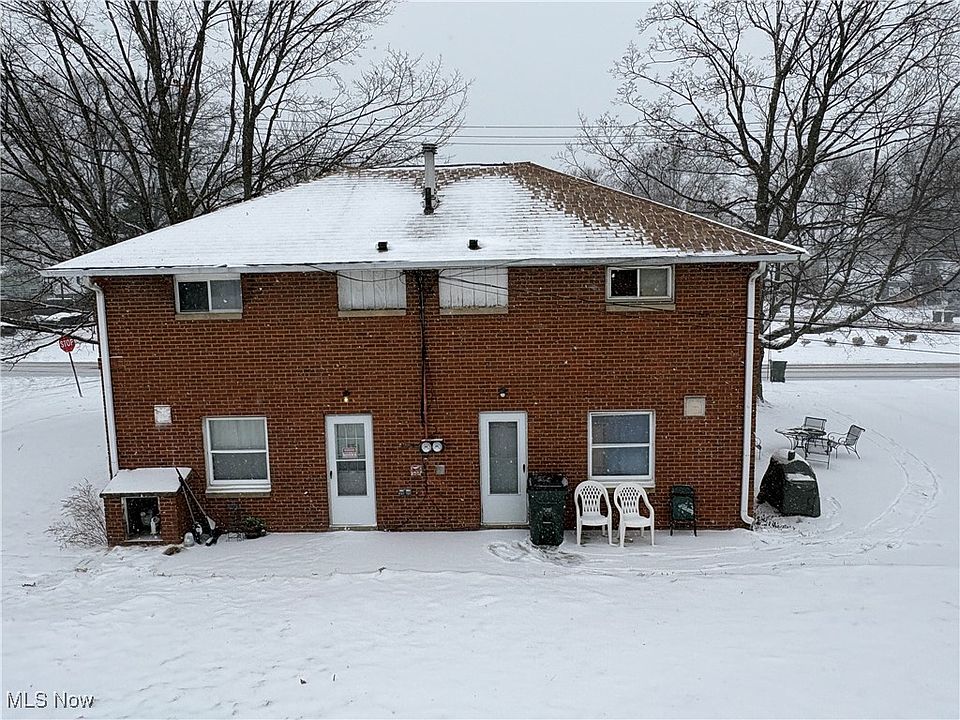 2nd image of 1120 & 1124 E Broadway St
