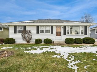 361 31st St NW, Cedar Rapids, IA 52405