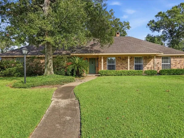 1570 Belvedere Dr, Beaumont, TX 77706
