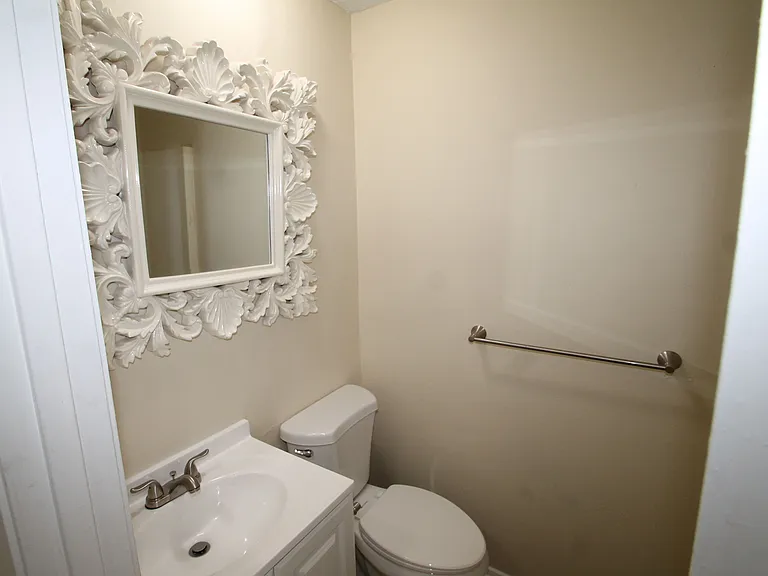 425 Tibet Ave #G — Photo 10