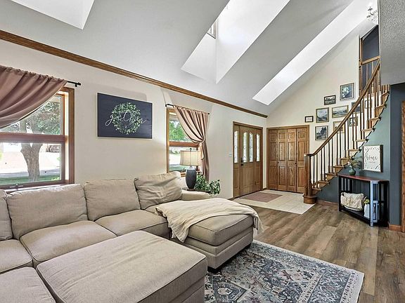 3rd image of 5935 Dodds Dr