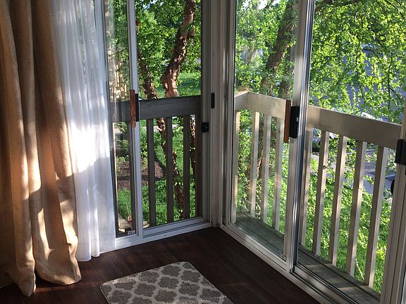 Beautiful 3 season patio