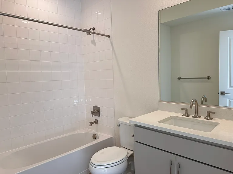760 Josephine Way — Photo 21