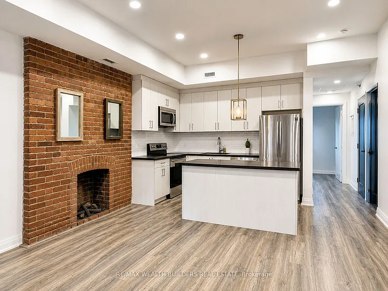 219 Jarvis St #5 — Photo 2