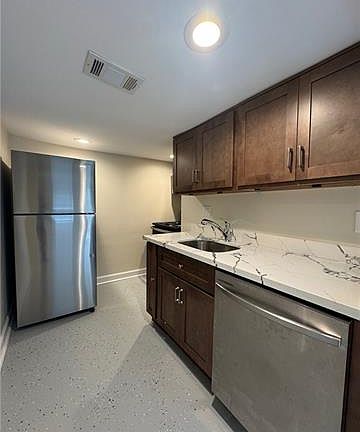 2nd image of 920 N Carrollton Ave #D-1