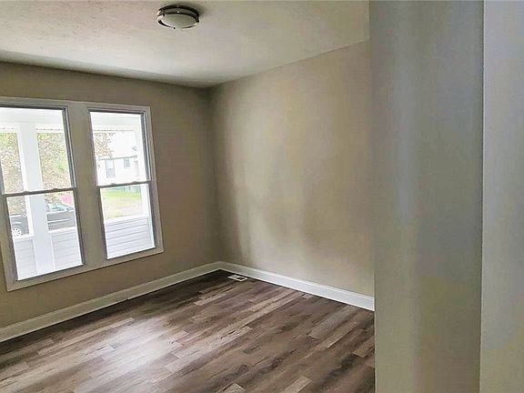 5th image of 2230 E 90th St