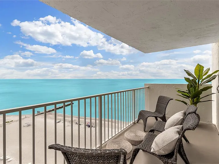 2301 Gulf Of Mexico Dr #102N — Photo 5