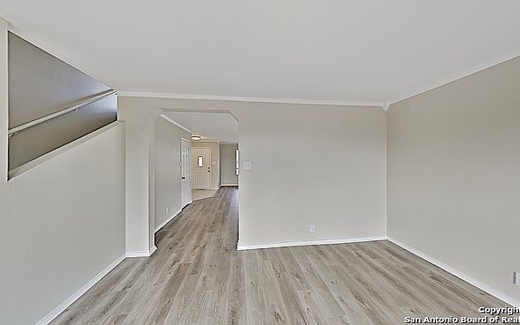 4th image of 251 Birchwood Bay