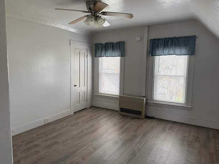316 Douglas St #3 — Photo 5