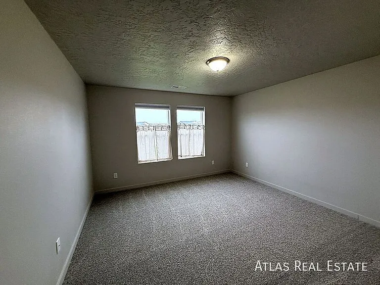 3007 N Cherry Grove Way — Photo 9