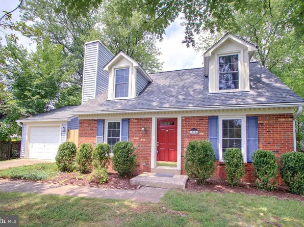 12806 Fantasia Dr, Herndon, VA 20170