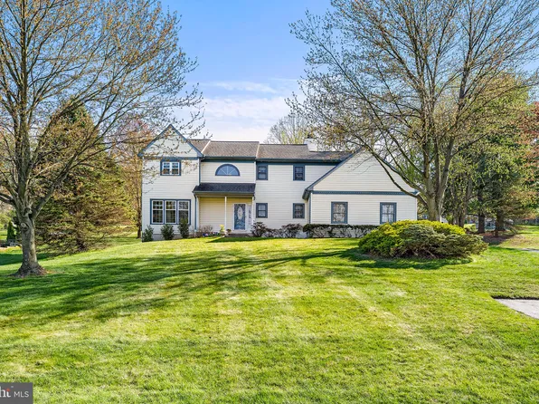 5004 Deer Dr, Downingtown, PA 19335