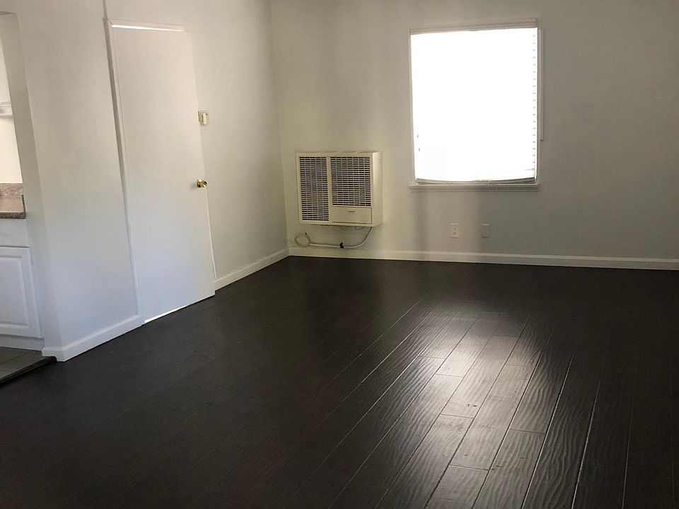 1st image of 3620 W 1st St