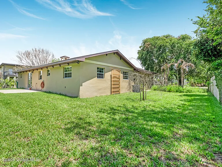 317 Surf Dr — Photo 7