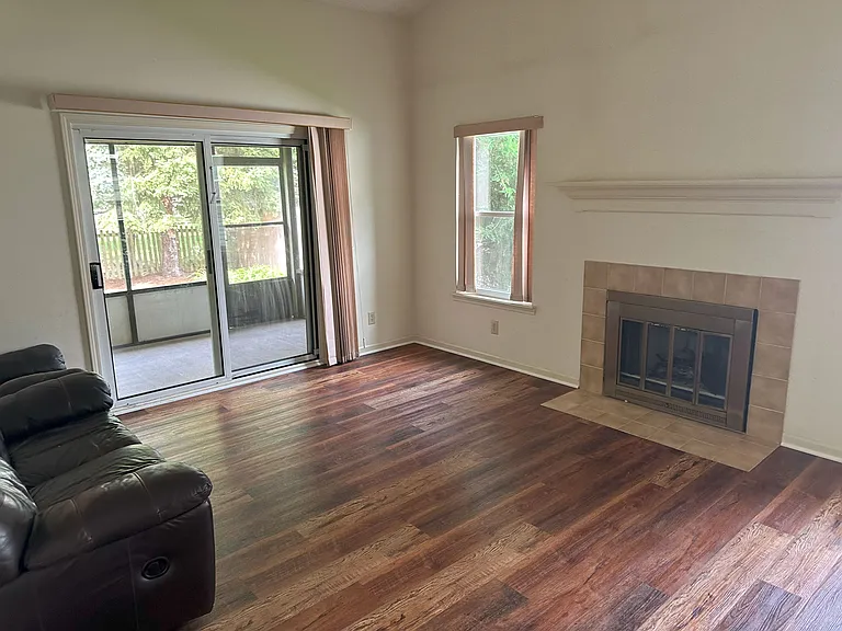 3004 Village Park North Dr — Photo 12