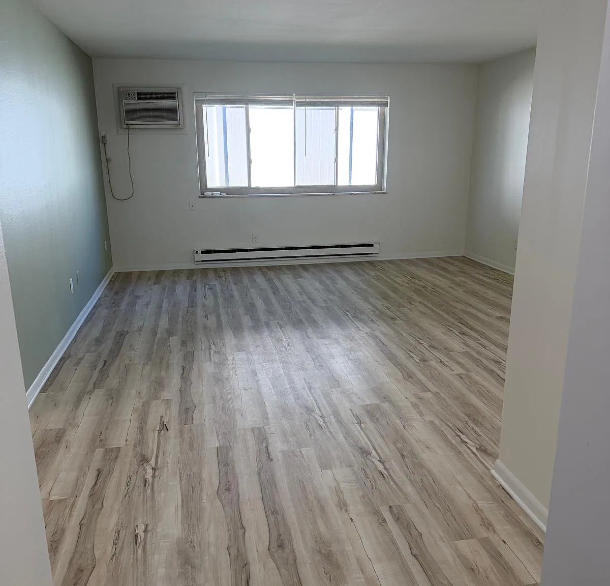 411 Grandin Avenue - 415-B — Photo 2