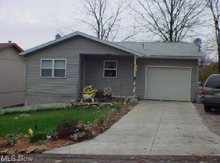 155 W Hiram St, Barberton, OH