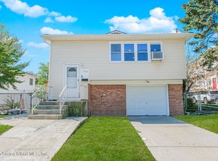3542 Richmond Ave, Staten Island, NY 10312
