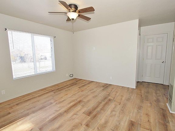 5th image of 614 S Commercial Ave