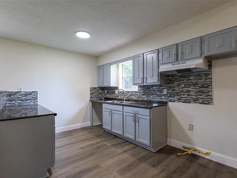 12314 Flushing Meadows Dr — Photo 7